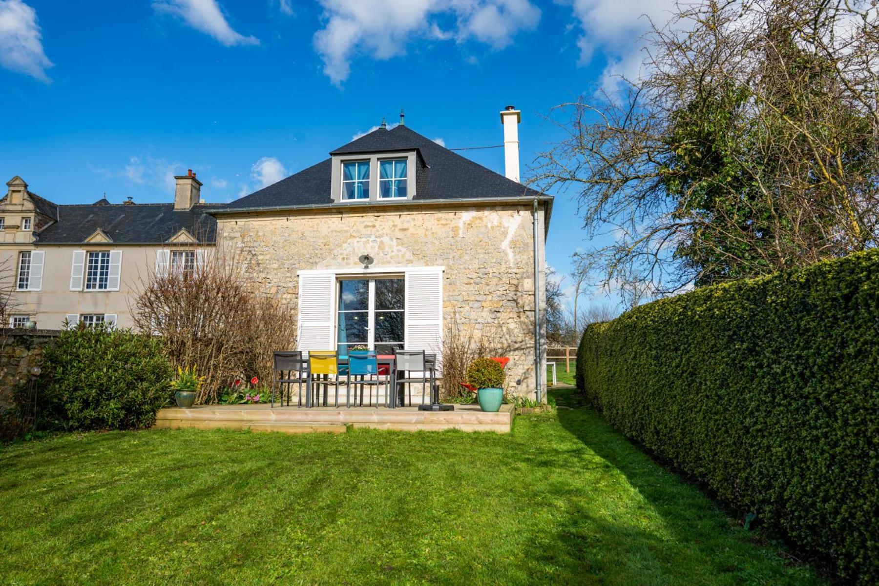 Le Pavillon Du Manoir De Conjon Villa Crouay Екстериор снимка